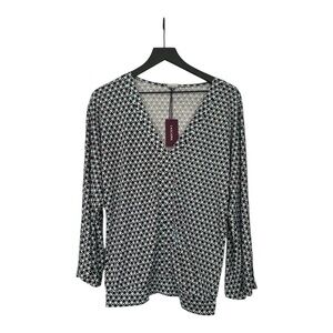 NWT LASCANA top with geometric print and wide sleeve
